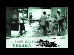 Pada 13 mei 1969 keharmonisan dari percampuran para kaum multi kultur dan ras di malaysia mengalami gangguan sehingga menjadi satu sejarah tema utama pemilu yang menjadi bagian dari sejarah peristiwa 13 mei 1969 adalah isu mengenai golongan dan ras yang menyentuh emosi dan. Kronologi Peristiwa 13 Mei 1969 Youtube