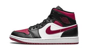 Air Jordan 1 Mid Bred Toe 554724 066 2020 In 2020 Air Jordans Retro Basketball Shoes Retro Sneakers