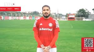 Paolo guerrero is an actor, known for guerrero (2016), copa américa 2011 (2011) and 2018 fifa world cup russia (2018). Paolo Guerrero Entrena Con Protocolo A La Espera De Jugar As Peru