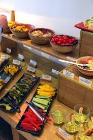 Emiko Veganer Brunch In Munchen Vegane Restaurants Veganer Brunch Veganes Buffet