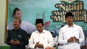 Gus kautsar merupakan salah seorang pengasuh pondok pesantren besar di jawa timur tepatnya di ploso kediri. Santri Hendaknya Jaga Ucapan Dan Tidak Umbar Keburukan Orang