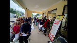 Informasi lowongan kerja lainnya bisa dicek di daftar isi website. Mau Cari Kerja Di Karawang Dinas Tenaga Kerja Buat Aplikasi Informasi Loker Ini Cara Daftarnya Tribun Jabar