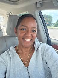 What top should Jess get to go with the Isle of Mine Gio pants?