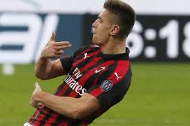 Krzysztof piątek (phát âm tiếng ba lan: Milan Ke Semifinal Krzysztof Piatek Ini Debut Yang Luas Biasa