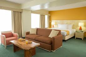Located in the ko'olau mountain range, diamond head is a volcanic cone and is hawaii's most prominent and defining landmark. Best Western Coconut Waikiki Hotel Waikiki Oahu Hawaii Book Best Western Coconut Waikiki Hotel Online