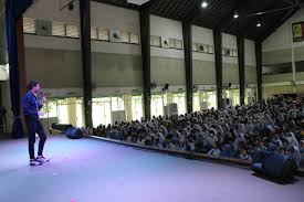 Home time zones world clock malaysia. U S Embassy Kl On Twitter 3 During His Time In Malaysia Evanlysacek Spoke To The Wonderful Young Women Of St Mary S Girls Secondary School And Conducted Clinics For Young Skaters At Icescapeicerink