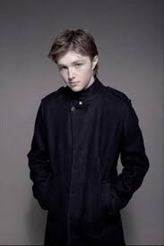 Every girl, every boy they got your posters on the walls (yeah). Letra De Starstruck Sterling Knight