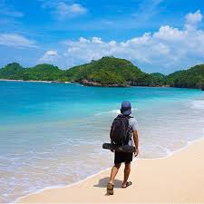 Pantai Pasir Putih Indonesia Yang Mengagumkan Liburmulu Com Pantai Indonesia Pasir