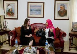 اقنع بنصيبك من الدنيا، والمقصود بالغنى هنا غنى النفس وعدم الإلحاح فالمسلم يجب أن يكون تقيا قويا متضامنا يحرص على نصح الآخر، تهمه منفعة أخيه المسلم ومصلحته كما تهمه منفعة ومصلحة نفسه. Ø­ÙˆØ§Ø± Ù…ÙŠ Ù†ÙˆØ± Ø§Ù„Ø´Ø±ÙŠÙ Ù„Ù† Ù†Ø·Ø±Ø­ Ù…Ø°ÙƒØ±Ø§Øª ÙˆØ§Ù„Ø¯ÙŠ ÙˆÙ‡Ø°Ø§ Ø§Ù„Ø­Ù„Ù… Ù„Ù… ÙŠØ­ Ù…ØµØ±Ø§ÙˆÙ‰