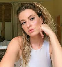 Ginger Fletcher's Instagram, Twitter & Facebook