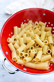 Rigatoni, which comes from the word rigato meaning ridged, are short, wide tubes of pasta that have ridges on the outside, but are smooth on the inside. Sausage And Cheese Baked Rigatoni Recipe Foodiecrush Com