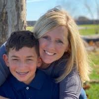 Laura Shehan's Instagram, Twitter & Facebook