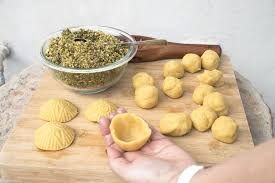 Maamoul Bi Fistok Pistachio Maamoul Hadias Lebanese Cuisine Maamoul Recipe Pistachio Recipes Lebanese Recipes