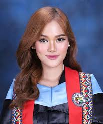 Ito yong viral ngayon isang CUM LAUDE graduate. Ito ang kanyang kwento.  "FROM BROKENNESS TO BREAKTHROUGH 💔➡🎓 𝗖𝗛𝗘𝗟𝗖𝗜𝗘 𝗘.  𝗩𝗔𝗟𝗗𝗘𝗛𝗨𝗘𝗦𝗔 𝗖𝗨𝗠 𝗟𝗔𝗨𝗗𝗘, Bukidnon State University Class of  2025 I wasn't born lucky —