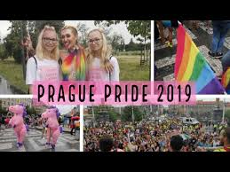 Coming out, což lze popsat jako proces, během kterého lidé akceptují svojí sexuální orientaci neb se svěří svým. Prague Pride 2019 Youtube