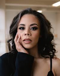 Season 27 @jada_tucker thank you for letting me be apart of this project!!!  You look gorgeous!!! 😍 Makeup by me @aestheticsbysopeary @sopadope  Photography by @_macephotography oh my goodness you killed it!!