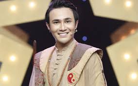 Huỳnh Lập từng bị đứng cột cờ, mời phụ huynh vì quay phim ma trong trường