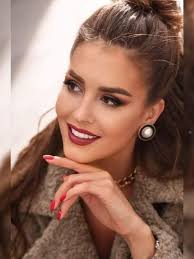 Hi you lovely bunch of beautiful people could I ask a favour i told my mum Jacqueline  Singleton about this lovely group and she has joined so could anybody  wanting to say