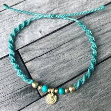 pulsera fina de macrame in 2020 beaded bracelets diy diy jewelry earrings macrame bracelets