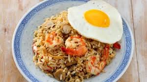 Ada juga nasi goreng babat semarang yang dicampuri lauk daging babat dengan warna agak kecoklatan. Resep Menu Sahur Enak Bulan Ramadhan Nasi Goreng Ala Thai Hingga Sambal Goreng Udang Halaman 3 Tribunnews Com Mobile