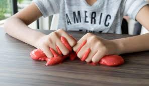 Slime au savon de marseille pour une bave parfumée. Comment Faire Du Slime Toutes Les Recettes Incontournables