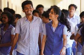 The movie tells the story of sudhi and mini, who are from two different religions, fell in love with each other. 10 Best Romantic Malayalam Movies To Watch On Valentine S Day Just For Movie Freaks