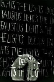 Robert Wilson S Production Of The Opera Dr Faustus Lights Of Lights Spectacle Vivant Scenography Scenographie