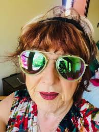 Vicki Marriott's Instagram, Twitter & Facebook