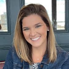 Julie Kratz's Instagram, Twitter & Facebook