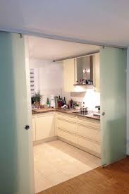 schiebetur aus glas eingangsbereichhausinnen schiebetur aus glas mit satiniertem glas system mercato schiebetur glas glasschiebetur schiebetur