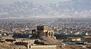 V prvních dvou letech byla působnost isaf omezena jen na kábul a okolí, z hlediska vojenské organizace tak šlo o jednotku odpovídající divizi; Shattered Idyll In Kabul Politico Magazine