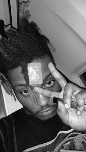His debut mixtape a love letter to you (2017) and its lead single love scars propelled him to popularity. Pin By Novanity8 On Juice Wrld Juice Rapper Juice Wrld Juice