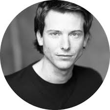 ⭐ Дизайнер: David Abad