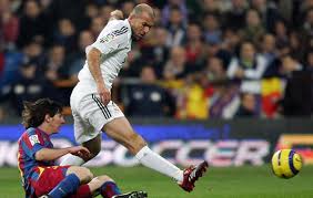 All eyes will be on estadio de la ceramica when villarreal and barcelona face each other in the la liga round 32. Messi To Zidane Their First Clasico Marca English