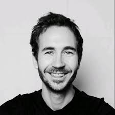 After taking the past 2 weeks to let it settle I can say with a sense of  pride: I am officially graduated with a MSc in Finance from ESADE Business  & Law