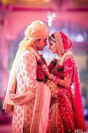 Wedding Photos With Bubbles Love Wedding Tips And Ideas To Add To Your Wed Photography In 2021 Indian Wedding Photography Couples Indian Wedding Photography Poses Wedding Couples Photography