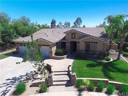 Joe Amp Jenelle Iuliucci Specialize In Orange County Ca Homes Real Estate Property Listings New Homes Hud Hom Bank Owned Homes California Homes Hud Homes