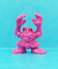 The monsters each had their own point value ranging from 5 to 25 points, with higher points meaning more powerful. Monster In My Pocket Matchbox Series 1 27 Goblin Mallow