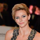 Fürstin charlène hat sich die. Star Frisuren Charlene Von Monaco Gala De