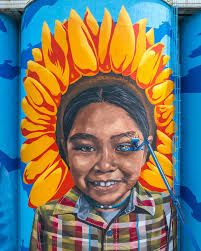 Good times shared in Levis Square. 📍: Downtown Toledo 🛞: Toledo Jeep Fest  🎨: Dean Davis