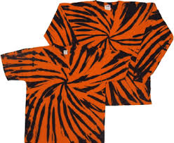 Black And Orange Tie Dye Sweatshirt Orange And Black Spiral Tie Dye Shirt Spiral Tie Dye Tie Dye Outfits Tie Dye