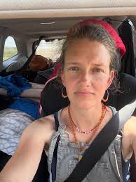 Eliza Blue (@elizabluesings) • Instagram photos and videos