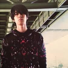 いやかっこよすぎでしょ この服どこのやつだろ ほんと顔きれいよね bump好きな人と繋がりたい bumpofchicken好きな人と繋がりたい bump bumpofchicken 藤原基央 直井由文 増川弘明 升秀夫 藤くん ヒロ 増川弘明 バンプオブチキン チャマ