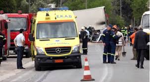 Θανατηφόρο τροχαίο με θύμα έναν 21χρονο μοτοσικλετιστή σημειώθηκε το απόγευμα στην περιοχή της ασπροβάλτας, στο νομό θεσσαλονίκης. Ena Atomo Skotw8hke Kai Pente Traymatisthkan Se Troxaio Dystyxhma Konta Sthn Asprobalta Embolos