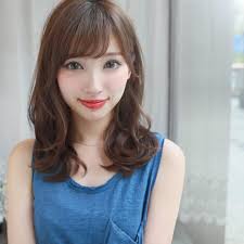 画像に含まれている可能性があるもの 1人 model hair hair makeup japanese hairstyle