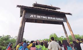60+ tempat menarik di selangor paling popular untuk pelancong terokai. Uniknya Beting Beras Basah