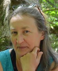 MOVEMENT MEDICINE: Self, Social, & Soul Exploration Through Conscious  Dance: Jdanova, Elena, Gates, Harmony: 9798324567330: Amazon.com: Books