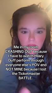 Life is lifing but I WILL be in NY tonight 😭✈️ Nothing is stopping me from  seeing Hilary Duff live. @delta @hilaryduff.hq @hilaryduff . . . . .  #callmeadal #hilaryduff #smallroomsbignerves #nyc