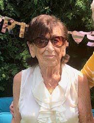 Sharon Noss's Instagram, Twitter & Facebook