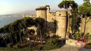Appartamento al primo piano con due camere, cucinino, bagno. Castello Medioevale Castellammare Di Stabia Youtube